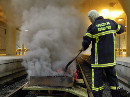 Essai enfumage gare ferroviaire